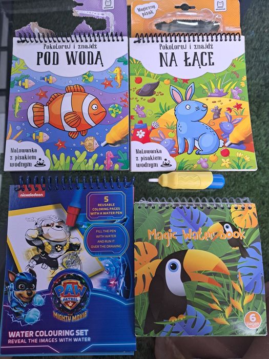 Malowanki z pisakiem wodnym.
