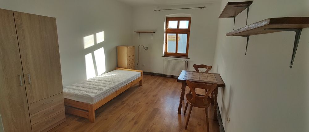 Pokój jednoosobowy dla mężczyzny, Opole