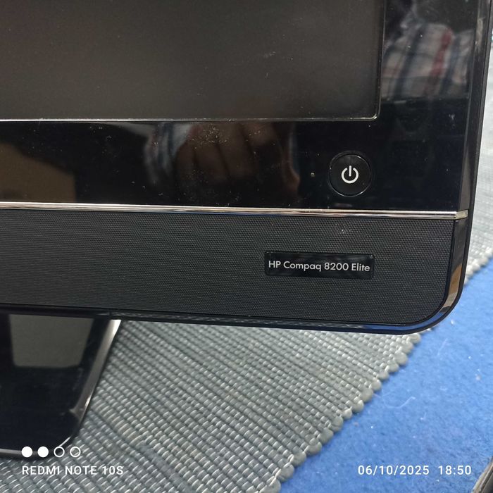 3 - Computador HP Compaq  ALL-in-ONE 8200