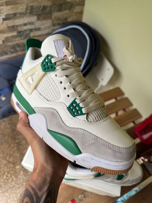 Jordan 4 “SB” green
