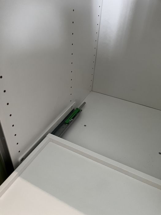 Wieszak na spodnie i wysuwana taca na buty Ikea