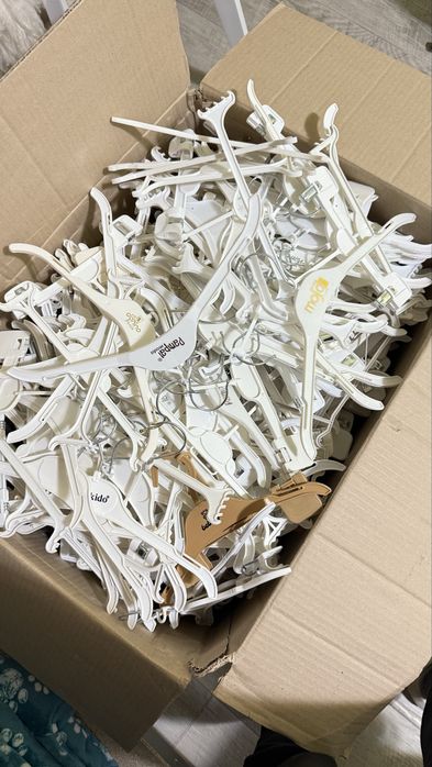 Вішалки, плечики , тремпель для дитячого одягу