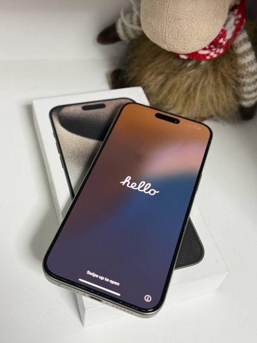 Продам IPhone 15Pro Max 256gb Titanium