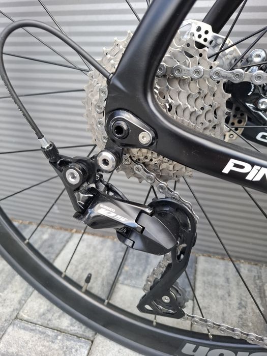 Rower szosowy szosa Pinarello Gan Disk karbon grupa Shimano 105 tarcze hydraulika