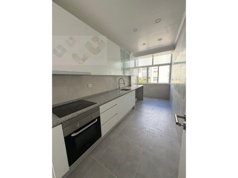 Apartamento T2 Arrendamento Amadora