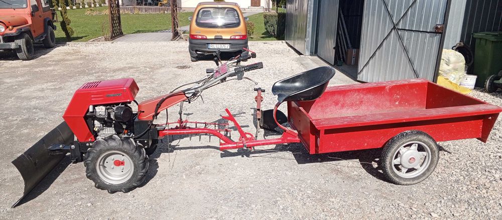 Traktorek jednoosiowy firmy gutbrod