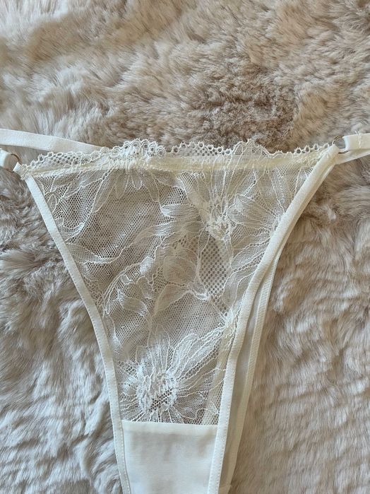 1x białe stringi 2XL