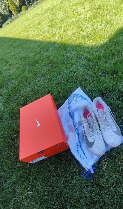 Продам шиповки NIKE Mercurial