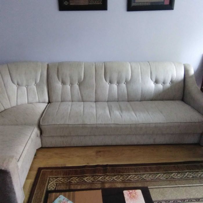 kanapa narożna w dobrym stanie