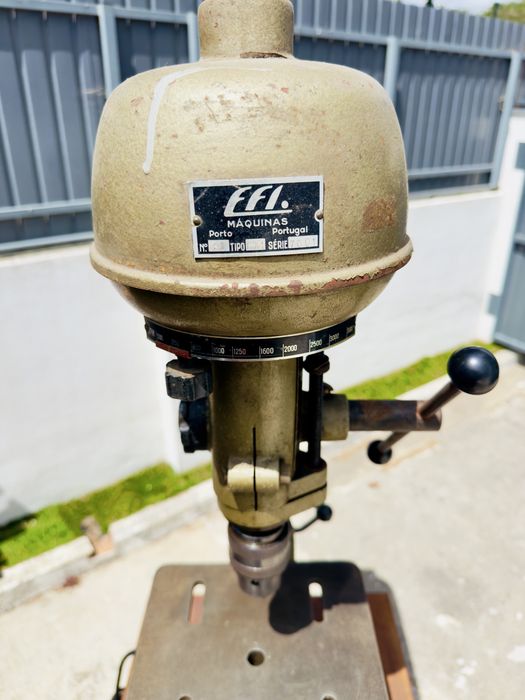 Coluna de Furação Industrial EFI com bancada Retro / Vintage