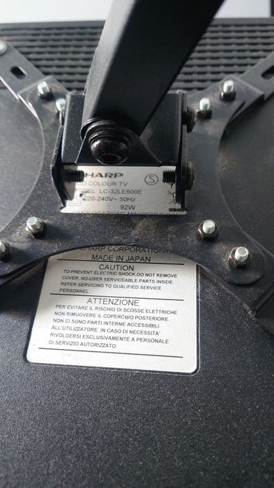 Telewizor Sharp Aquos 32 całe LC-32LE600E