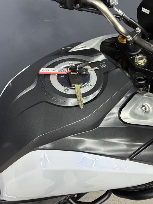 Suzuki V-Strom dl 1000