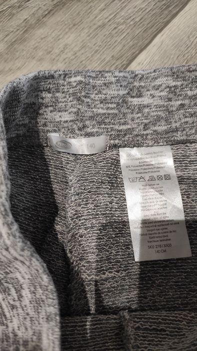 Spodnie dresowe dziewczęce 140