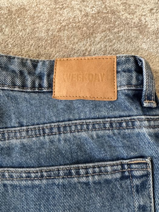 Weekday прямые джинсы