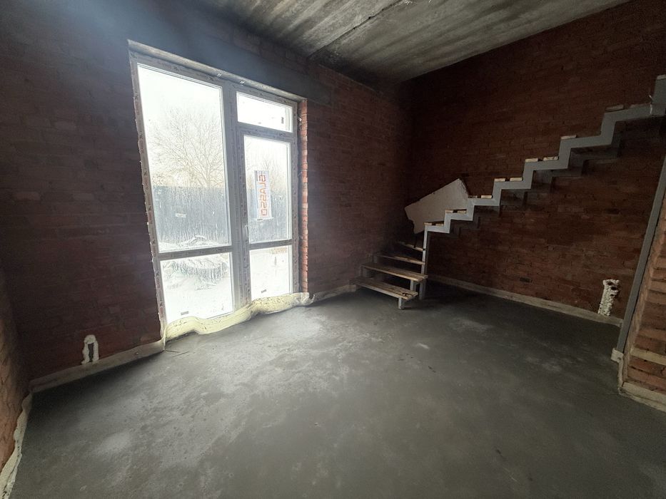 Сучасний таунхаус в Якушенцях