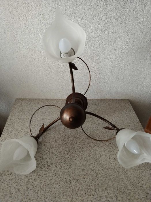 Żyrandol 3 ramienny Kwiat, metal,szkło.