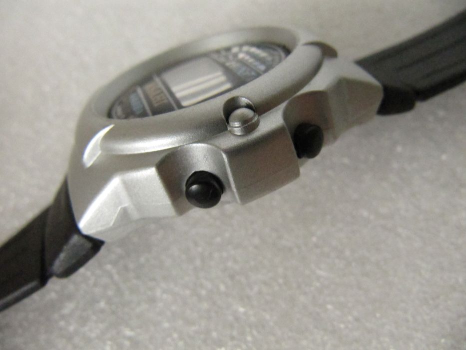 Часы электронные "Asahi" в коллекцию , новые