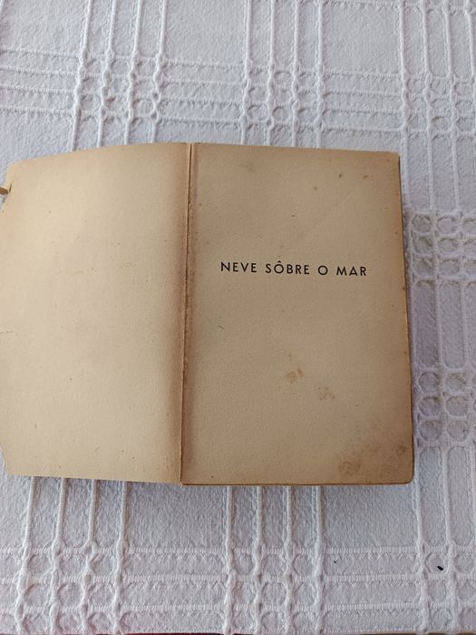 Livro "Neve sobre o mar" Joaquim Paço D'Arcos  1942.
