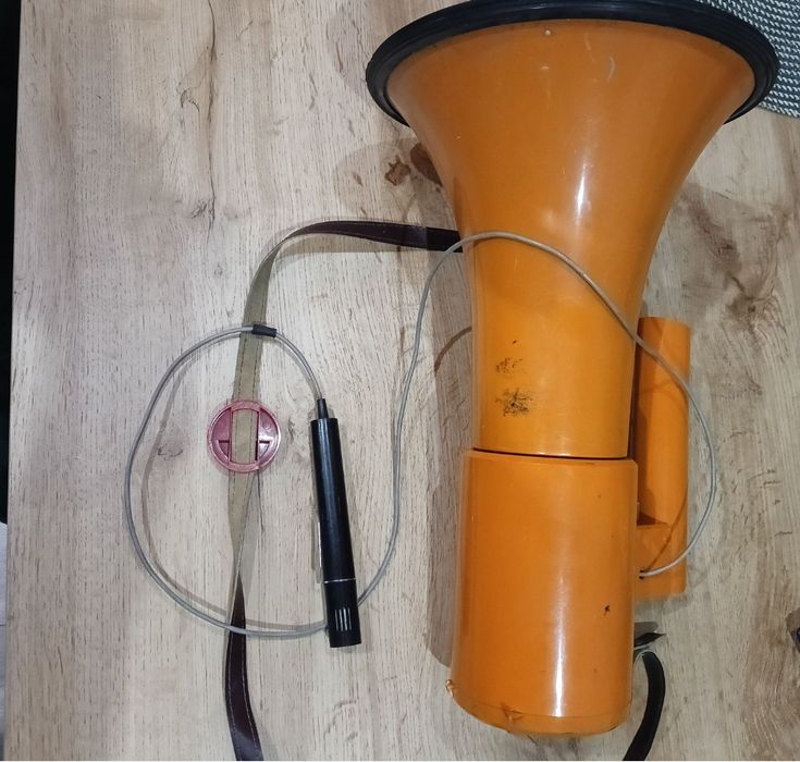 Megafon Tonsil z mikrofonem sprawny