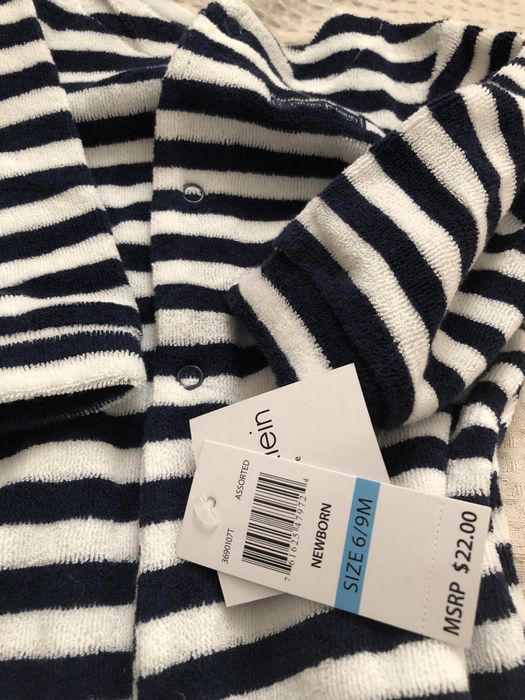 Calvin Klein spioszki oryginalne dezjnerskie 6-9 miesiecy