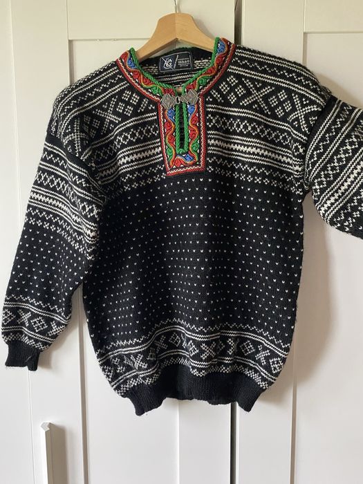 Wełniany tradycyjny norweski sweter folk góralski nordycki z wełny 100