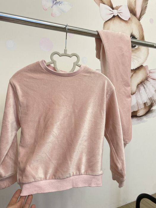 Велюровий костюм для дівчинки 98