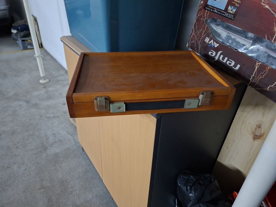 Caixa de madeira vintage