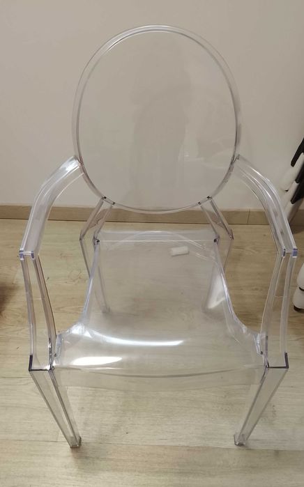 Cadeiras elegantes e modernas