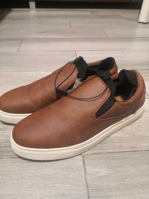 Nowe Tampki buty Meskie rozm. 43 Brazowe eleganckie Reserved