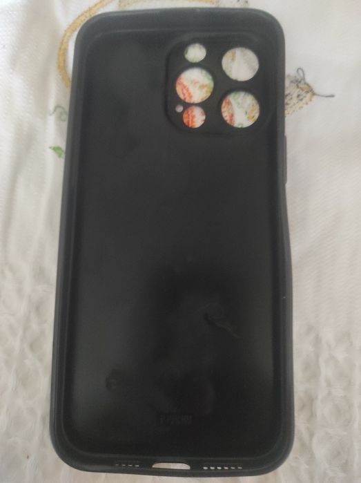 HDMI Cables, Mobile Phone Case, Snooker Balls.64285995769986124