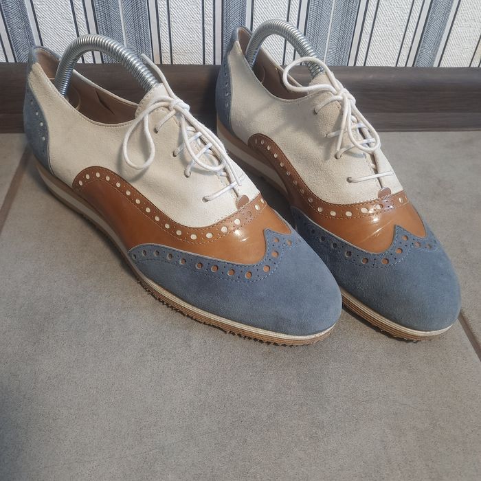 Лофери туфлі кросівки