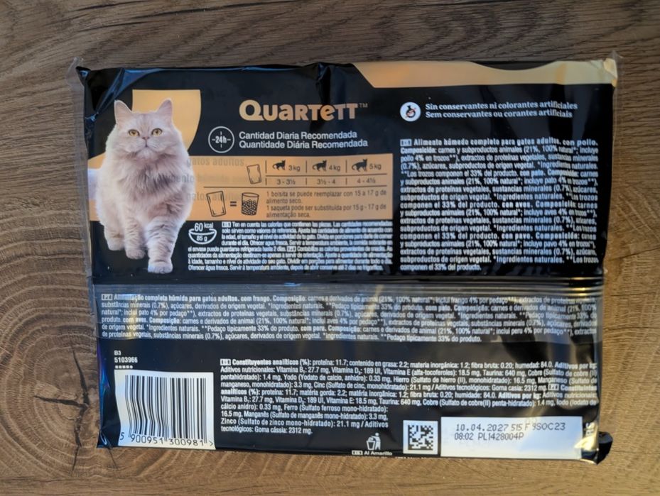 Karma mokra dla kotów z kurczakiem quartett 13 opakowań