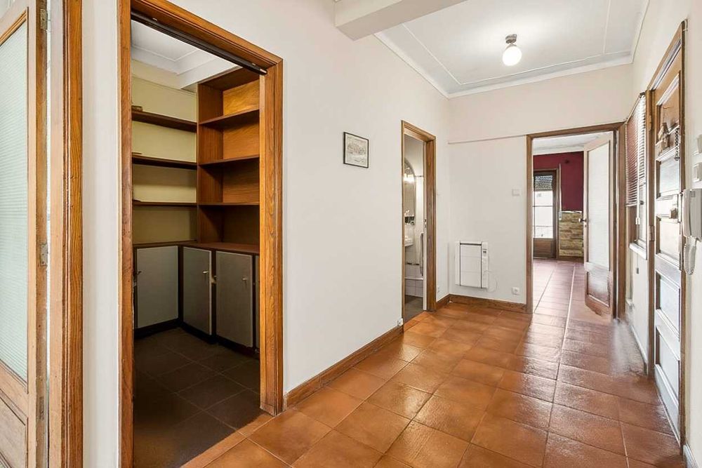 Apartamento à venda em Rua Aval de Cima 277, Porto