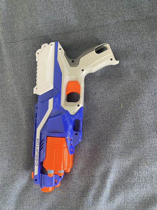 Nerf com revolver e balas sa linha elite em otimas condições