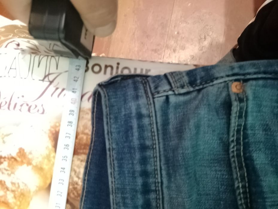 Джинси Levi Strauss 32 розміру