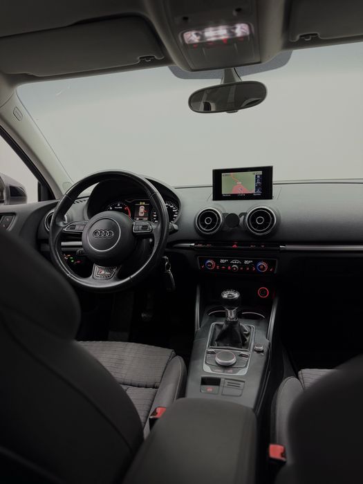 Audi A3 Limousine 1.6 TDI S-LINE kit S3