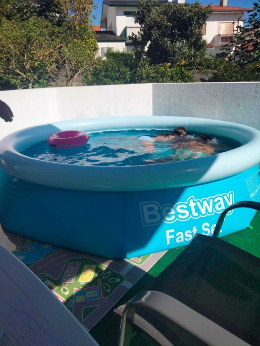 Vendo Piscina Desmontável Fast Set Anel Insuflável 244x61 cm. Bestway