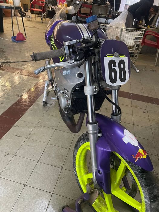 Aprilia 80c preparada para comoetição