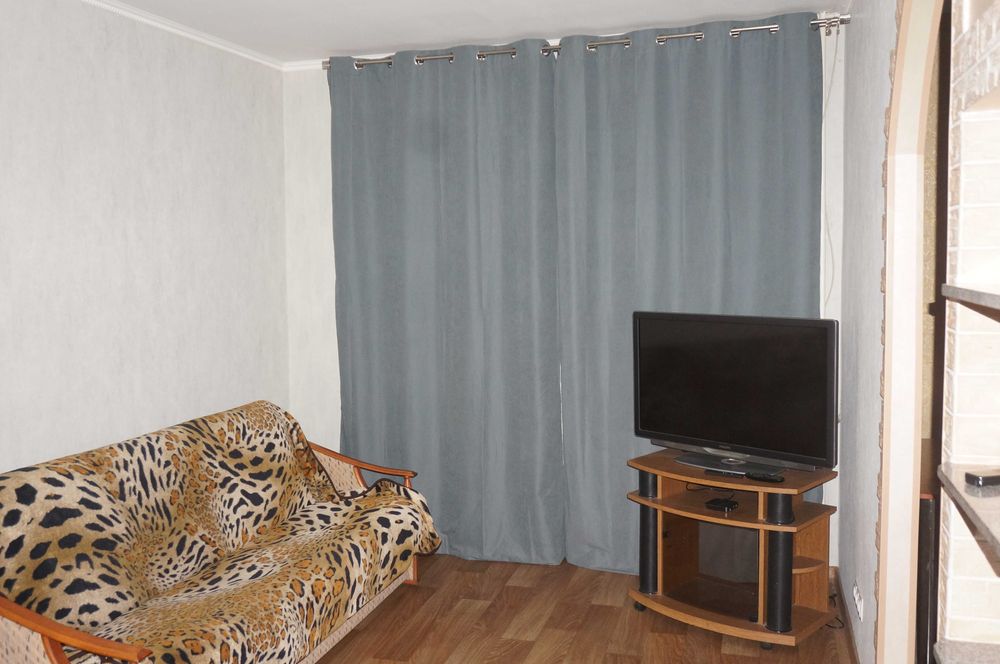 Посуточно 1-ком.квартира-студія (Сіверський)