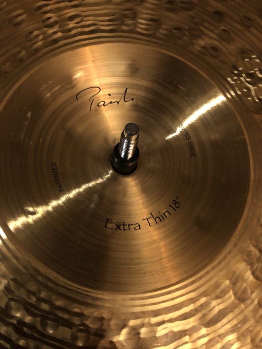 Paiste Signature Traditional Extra Thin Crash - 16” e 18”