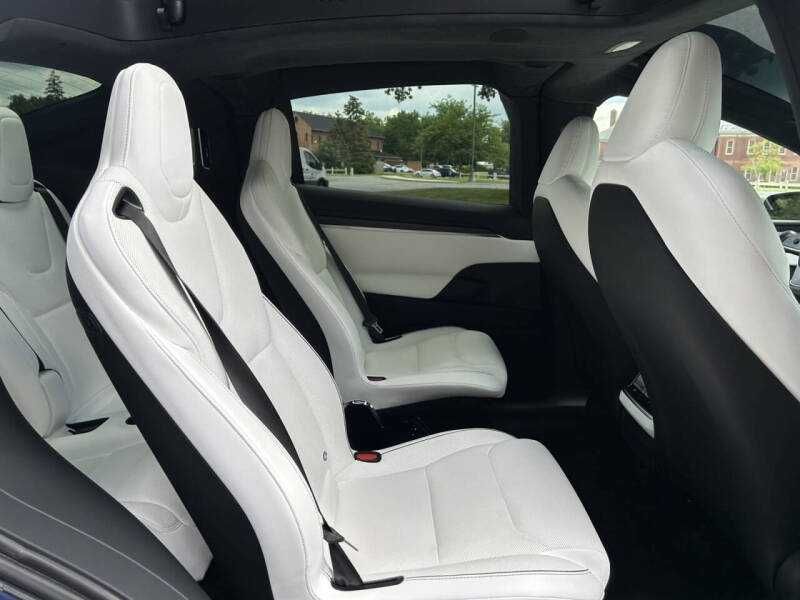 2023 Tesla Model X Plaid