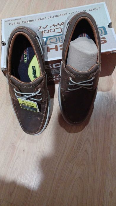 Skechers Classic fit