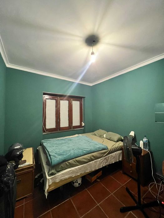 Quarto individual Caxias proximo a estação homem ou mulher