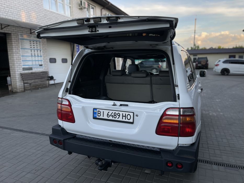 Toyota Land Cruiser 100
