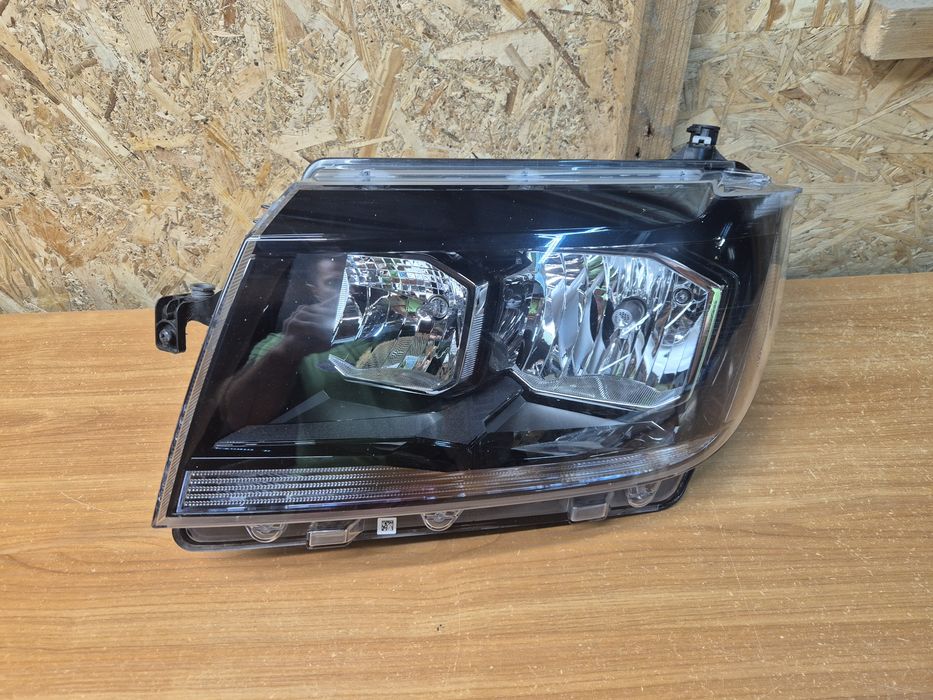 VW Crafter 7C1 lampa lewa przednia OEM EU Hella 7C1.941.005.A