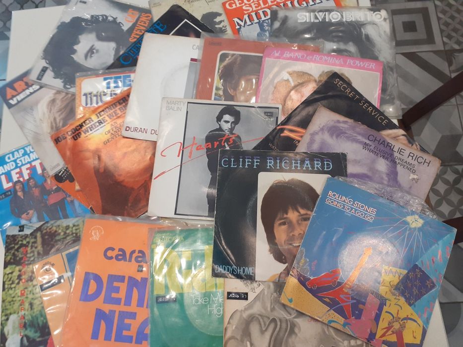 25 Singles música variada