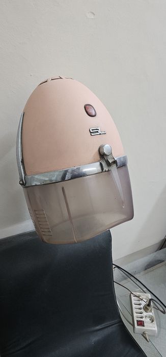 Equipamento para cabeleireira.