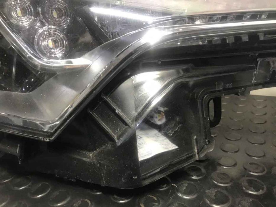 Toyota C-HR фара R галоген линза ДХО дефект скла