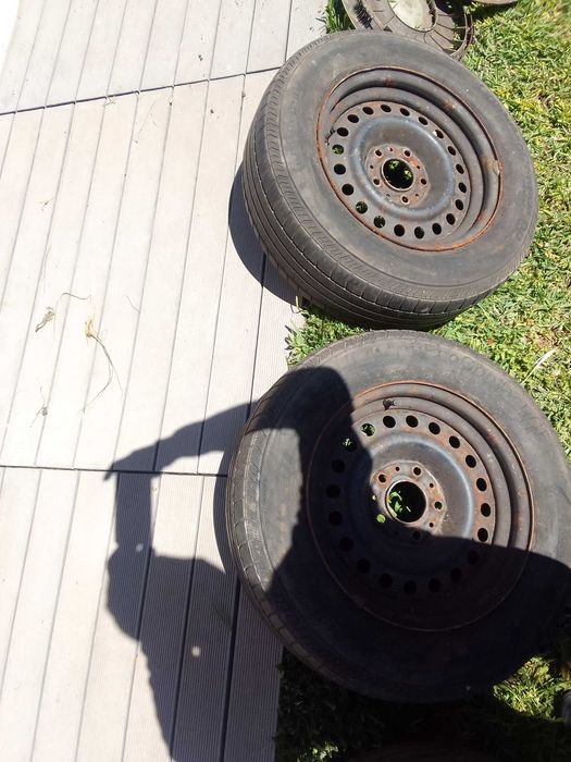 pneus continental 206/65/R15 com jantes de ferro/1 pneu com jante a 13