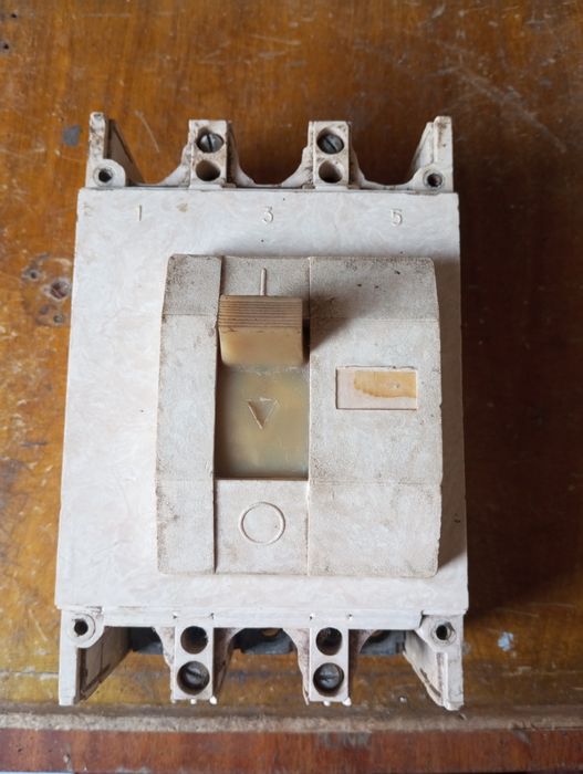 Автомат ВА 52-35